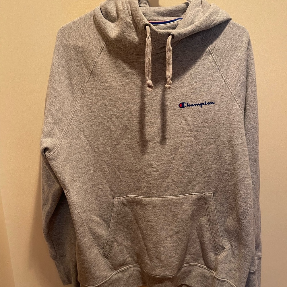 Champion gray hoodie 🤍